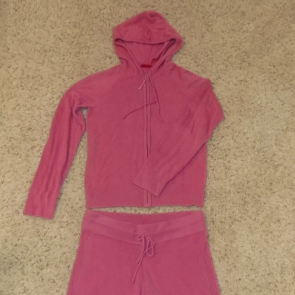 Sweater track suit